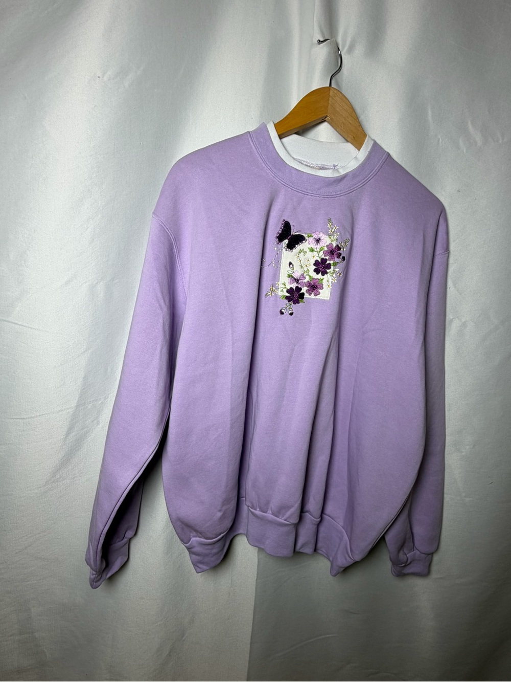 Forever 21 Lavender Crewneck Sweater with Floral Embroidery
